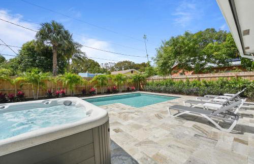 Palm Luxe Residence - Photo 26