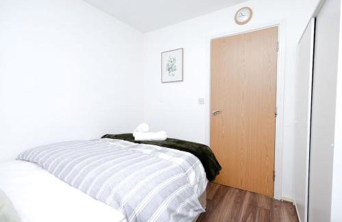 Cozy Place in Salford, Sleeps 8, 4 Bedroom, 5 Beds - Foto 40