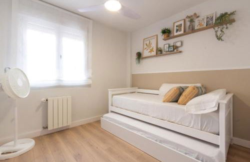 Arena Marina - Pool and relaxation near the airport - Foto 50