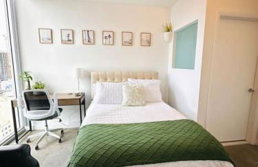 Art-filled Loft 180 Views, Rooftop Pool, Parking - Foto 31