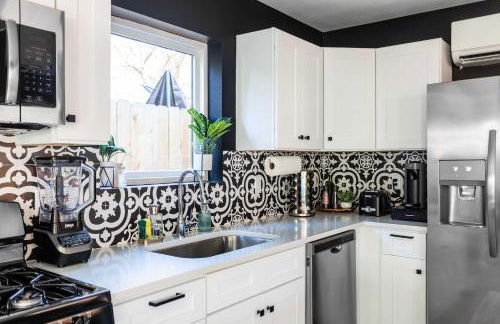 Stunning 3rd St Retreat 4-Min Walk to 6th St - Foto 9