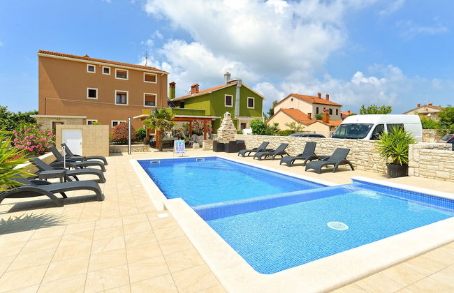 Apartment 1376 - Photo 1