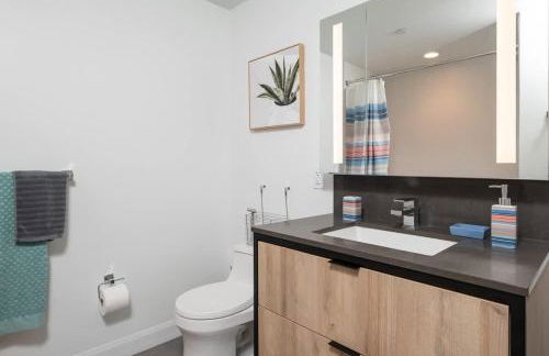 Central 2BR Condo in Downtown Boston & T-Station - Foto 38