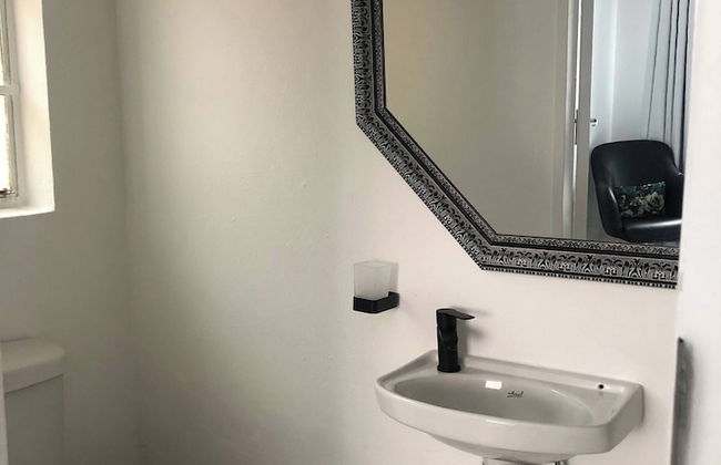 Charming Executive Studio, Solar Power, Wifi - Foto 15