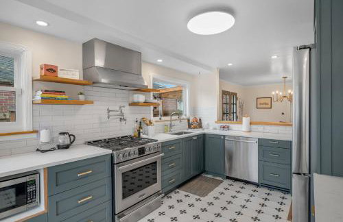 3 BR Loyal Heights Charmer Patio and Lawn - Foto 2