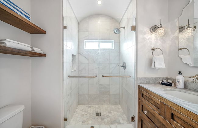 Charming 2 BDR Seaside Cottage 5 Min to Beach! - Foto 22