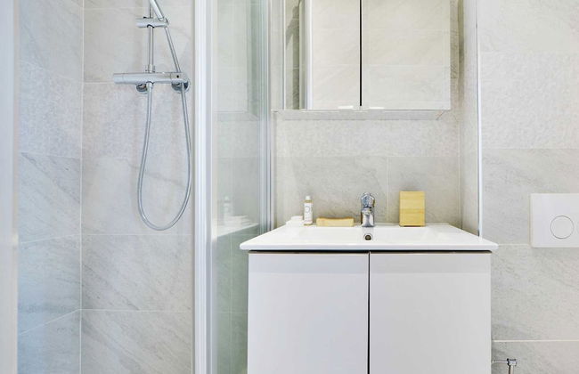 Beautiful Apartment - 1br/4p - Near Nation - Photo 9