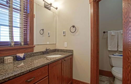 Slope side 8 BR at Sanctuary Majestic Mountain Top Estate 4800 square feet of quality sleeps 16 - Foto 57