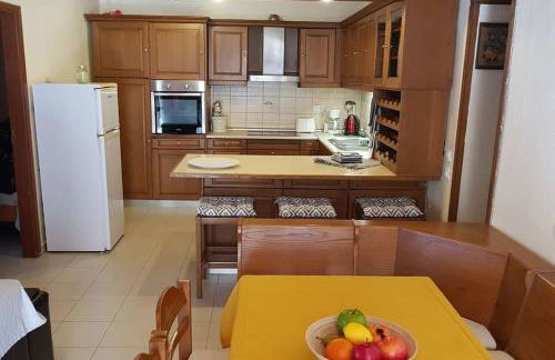 Irene's Apartment In Salakos - Foto 35