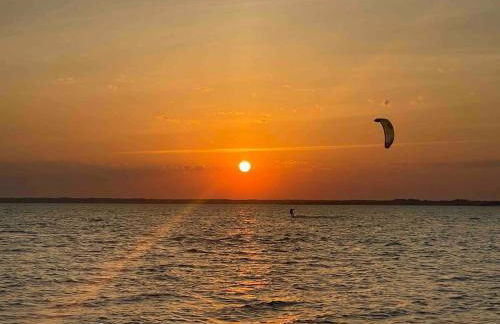 Spacious Private 2BR-2BA I Pool I Garage I Central - Foto 26