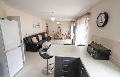 Boyton House Sleeps 14 Long Stays Parking Wi-Fi - Foto 7