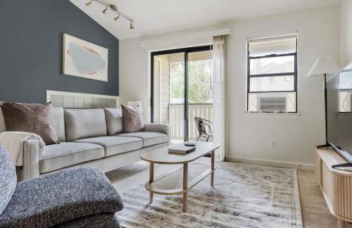 Blueground Overlake pool nr Marymoor Park SEA-969 - Foto 1