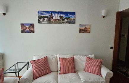 South Milan Family & Business home - Photo 6