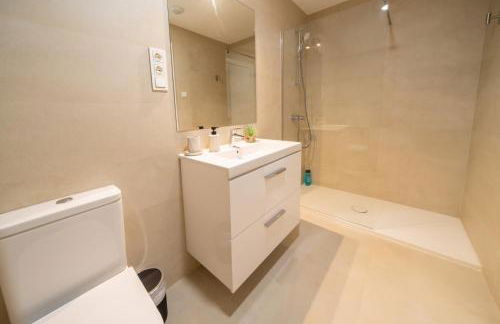 Malaga Sunset View Apartment - Photo 23