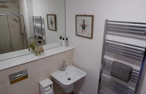 No 7 Quiet, two bedroom Ground Floor Flat in Tornagrain Great for early Airport departures or late flights - Photo 22