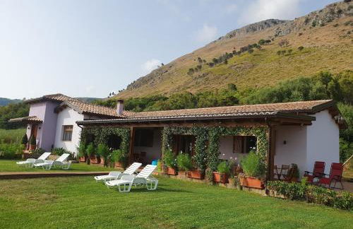 New entire villa with pool and sea views - Photo 9