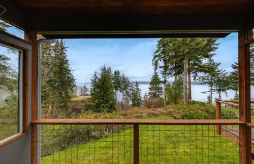 Water Views Whidbey Island Hideaway with Deck - Foto 20