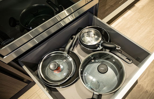 Charming Oasis Close to Airport & Downtown - Photo 18