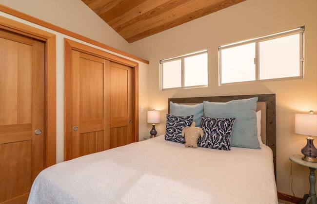 The Sixpence Beach Access Hot Tub - Foto 6