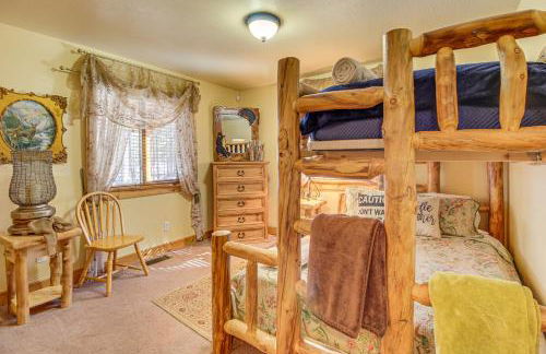 Family-Friendly Cabin with Fire Pit in Forest Lakes - Foto 13