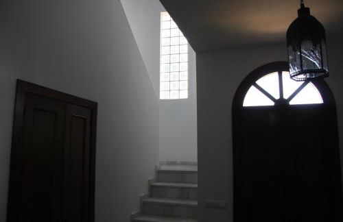 Moderno y amplio chalet, con piscina privada - Foto 22