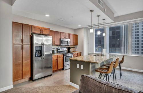 SkyTower 2BD | Parking Available | Downtown - Photo 10