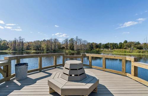 Elegant Largo Retreat, Sleeps 8, 10 Mins to Beach - Foto 51