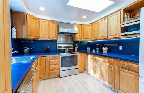 Large Home w Fire Pit and Dogs Welcome - Foto 13