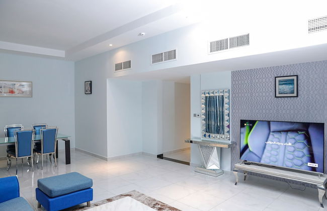 Swan Towers - Photo 12