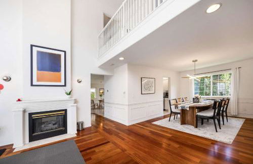 Kirkland Elegant 4B 2 5B Family Retreat with Designer Decor - Photo 64