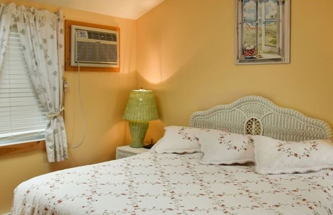 Shorelands Guest Resort and Cottages - Photo 6