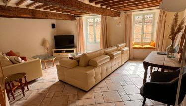 L'élégante - maison de ville avec bains à remous - parking inclus - Foto 4