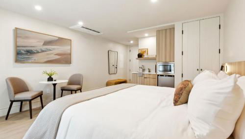 Casa Riviera - Boutique Suites in Downtown Santa Barbara - Foto 2, pet friendly, wardrobe, toaster