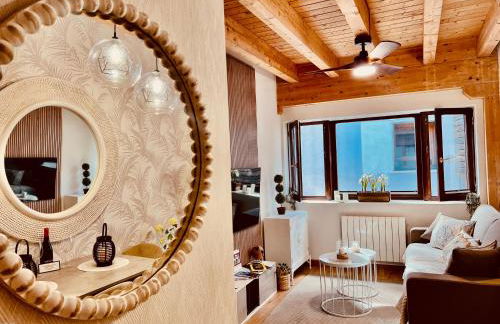 El Capricho de Claudia_ Apartamentos Burgos Catedral - Photo 2