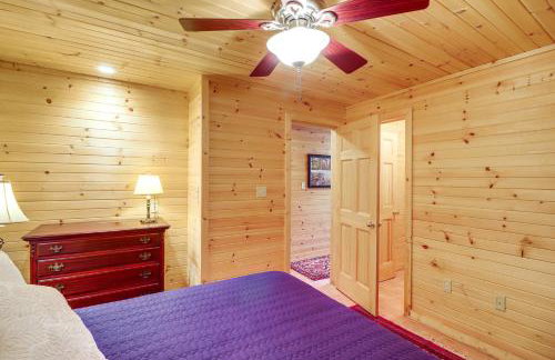 Peaceful Greers Ferry Cabin with Deck and Lake View! - Foto 19