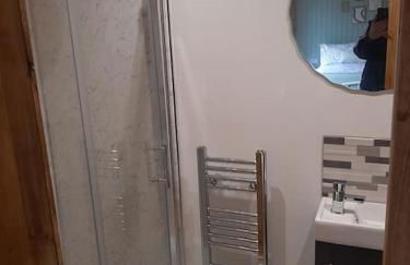 Anglesey new modern shepherds hut with spa hot tub - Foto 21