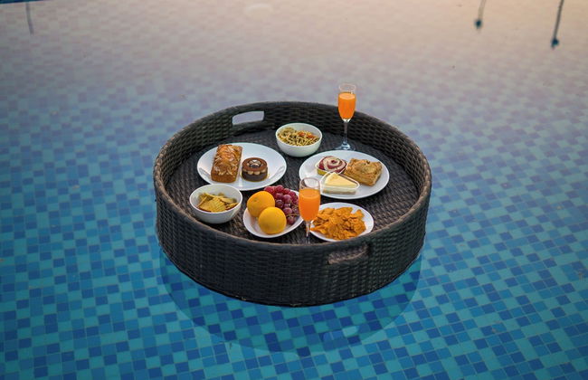 ELIVAAS 5 BHK With Pvt Pool - Zenora - Foto 66