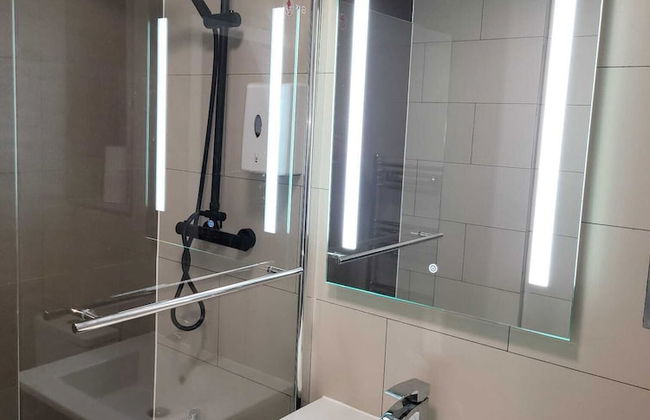 Stunning 2-bed Apartment in Manchester Built 2023 - Foto 16