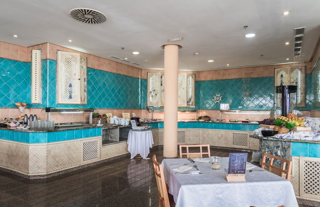 Hotel Esmeralda Maris by LIVVO - Photo 66