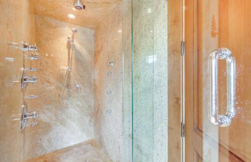 Hot Tub and Views Luxe Mountain Escape in Yucaipa - Photo 26