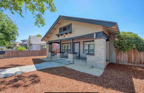 2 King Beds! Fantastic Stylish Bungalow home! - Foto 11