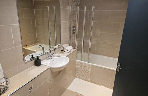 2 Bedroom City Centre Penthouse Loft Apartment - Foto 22