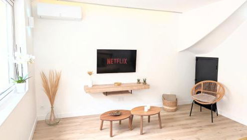 151 - Terrasse & Jacuzzi, Rue Trivalle, Pied de la cité de Carcassonne - Climatisation, Netflix, Fibre - Foto 3