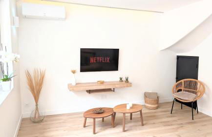 151 - Terrasse & Jacuzzi, Rue Trivalle, Pied de la cité de Carcassonne - Climatisation, Netflix, Fibre - Foto 3