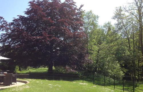 Lovely Riverside Holiday Home - Foto 9