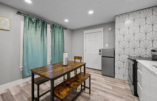 Cozy & Chic Apt King Bed -Free Parking - Foto 7