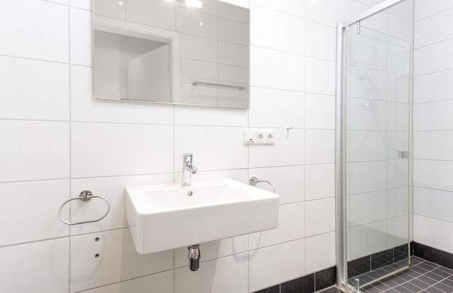 Beautiful Holiday Home in Waxweiler With Pool - Photo 33