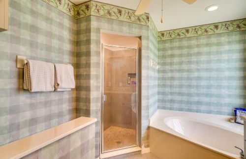 North Fort Myers Getaway with Resort Amenities! - Foto 16