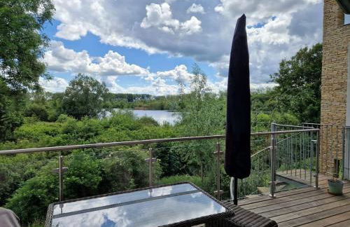 The Lake House - Photo 18