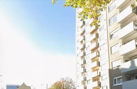 Familienfreundliche geräumige Design-Wohnung mit Balkon im Zentrum - APOLONIAliving - Foto 22